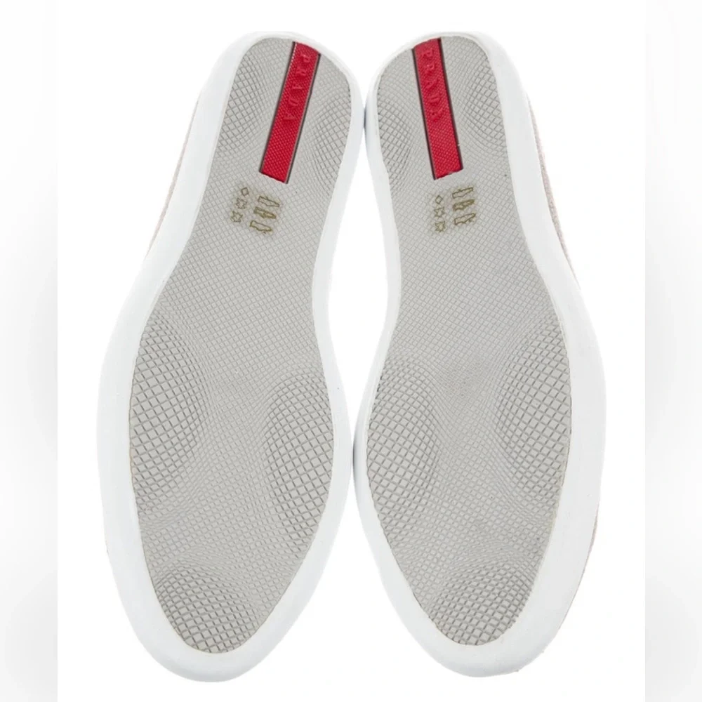 🩷Prada pink suede sneakers. Size 9.5🩷 - Picture 5 of 6